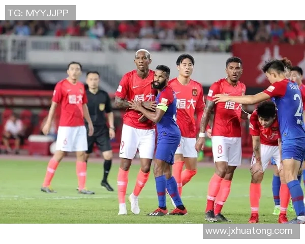 2014年恒大与国安激战回顾：足球盛宴中的激情与荣耀